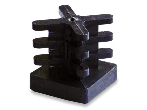 CF.10 PUNTALE ALETTATO QUADRATO PVC 30x30