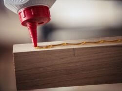 COLLANTI, SILICONI E ACCESSORI